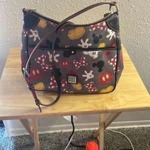 Disney dooney and Burke crossbody